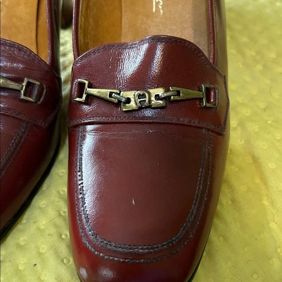 Vintage Etienne Aigner Burgundy Leather Pumps - Picture 2 of 7